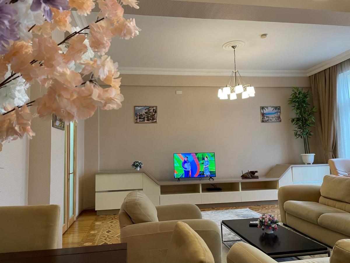 Maiden Boulevard View Baku Luaran gambar
